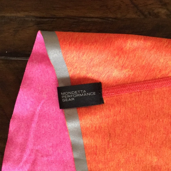 Reversible running tank top w/ reflective accents - Picture 3 of 3